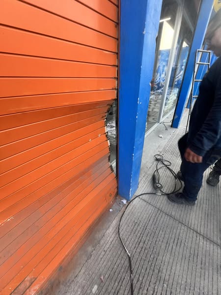 arreglo de cortinas metálicas