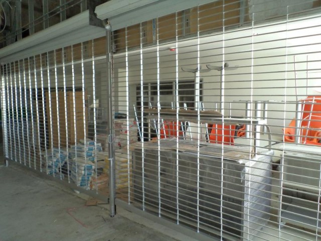 servicio de cortinas metálicas enrollables