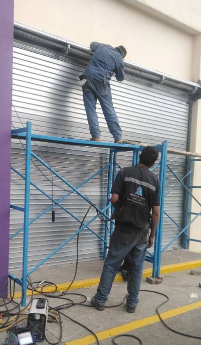 mantenimiento de cortinas metalicas
